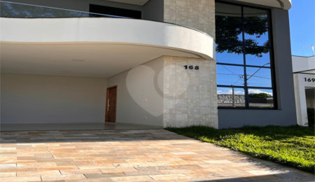 Casa à venda com 3 quartos, sendo 1 suíte,  no condomínio Reserva Aquarela, São Carlos - SP