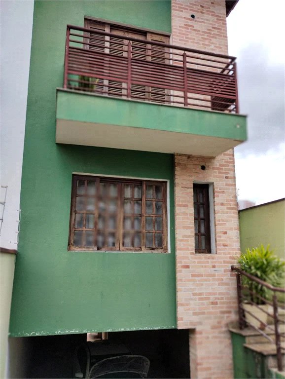 Sobrado à venda 160m² com 4 quartos, sendo 1 suíte, em Jardim Monte Kemel próximo ao Metrô Vila Sônia