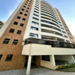 Belíssimo apartamento Ed. Four Seasons - Rua Almansa, 225 - Vila Andrade 2 suites com 3 vagas