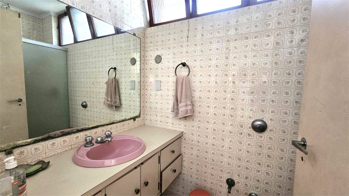 Casa à venda com 4 suítes no condomínio Chácara Cordeiro, São Paulo - SP