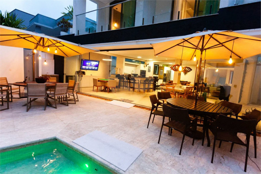 Casa à venda com 6 quartos, sendo 5 suítes,  em Riviera de São Lourenço, Bertioga, SP