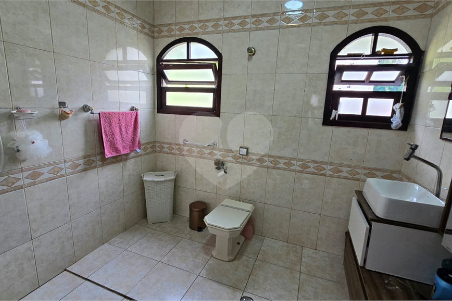 SOBRADO A VENDA FEITO PARA RENDA, FAMÍLIA GRANDE OU 2 CASAS | PRÓXIMO À ESTAÇÃO PIRITUBA!