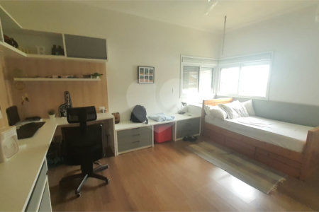 Casa no condomínio Damha II á venda!