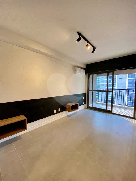 Studio metrô conceição.