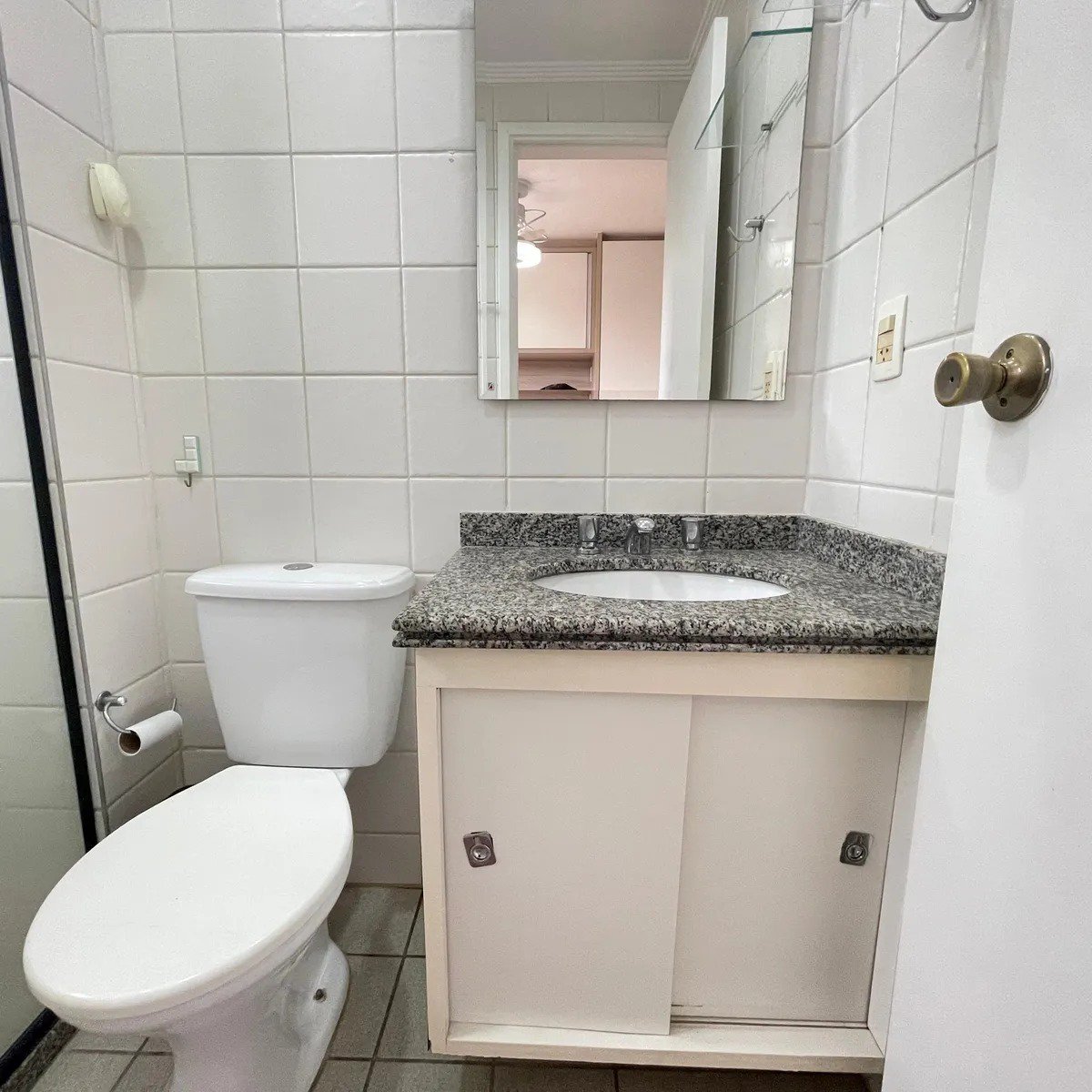 Apartamento à venda com 3 quartos, sendo 1 suíte, 2 vagas no Jardim Ester