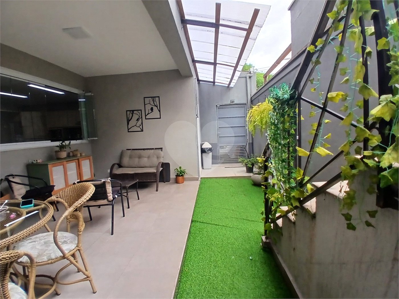 Oportunidade No Alto de Pinheiros Ótimo Sobrado com 352m² de A.C, frente para uma bela Praça.