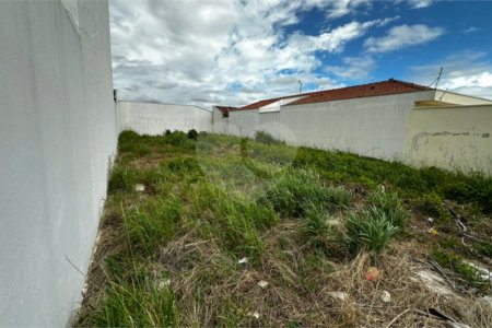 Terreno à venda em Jardim São João Batista, São Carlos - SP