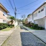 Casa de Vila à venda com 4 quartos, sendo 2 suítes, em Alto da Boa Vista, São Paulo, SP