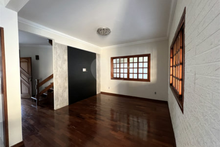 CASA COM 3 QUARTOS NO CONDOMÍNIO GRAND VILLE