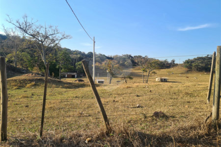 VENDA SÍTIO 48 hectares com estruura para granja, hidroponia e gado