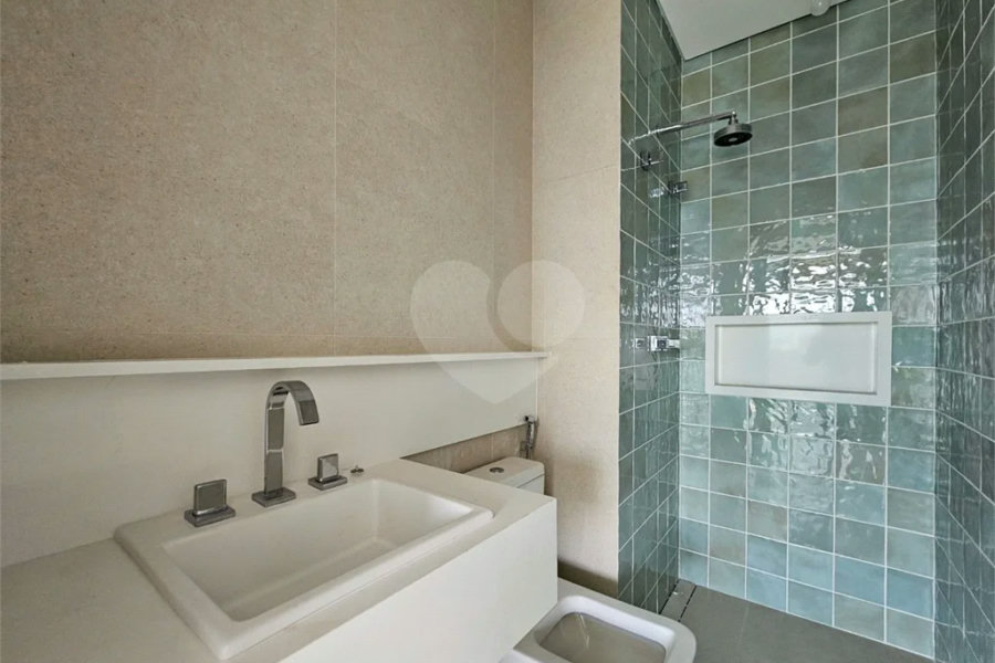 Apartamento à venda com 4 suítes em Riviera de São Lourenço, Bertioga, SP