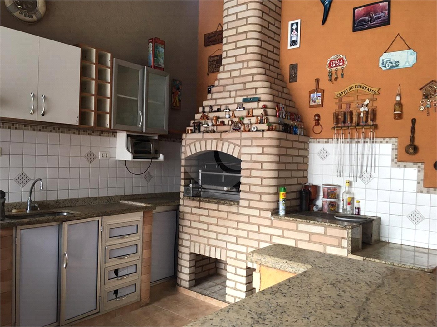 Casa térrea no Centro.