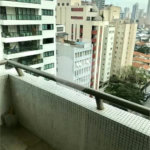 Apartamento 192m² à venda na Aclimação com 3 suítes e 3 vagas.