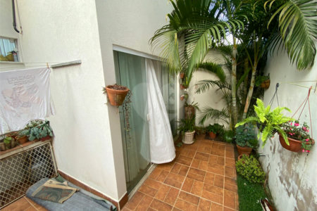 Casa térrea no Samambaia.