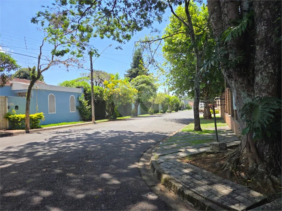 Em bairro nobre está o seu maravilhoso lote em Atibaia, Venha conhecer.