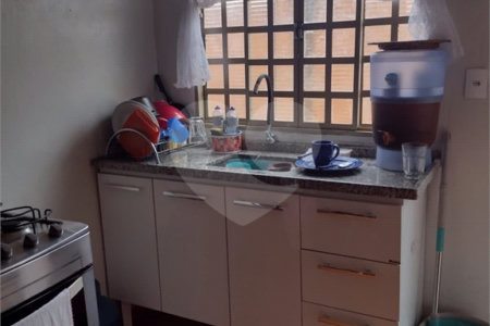 Casa térrea em Araraquara/SP.
