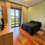 Casa nova no Saint Patrick com 926 m², 5 suítes, elevador e piscina aquecida, saúna em Sorocaba
