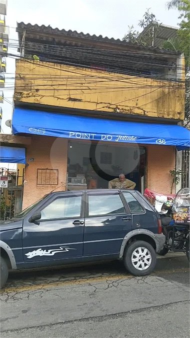 IMÓVEL COM SOBRADO + OUTRA CASA NO TERRENO, ÓTIMA PARA RENDA OU FAMÍLIA GRANDE