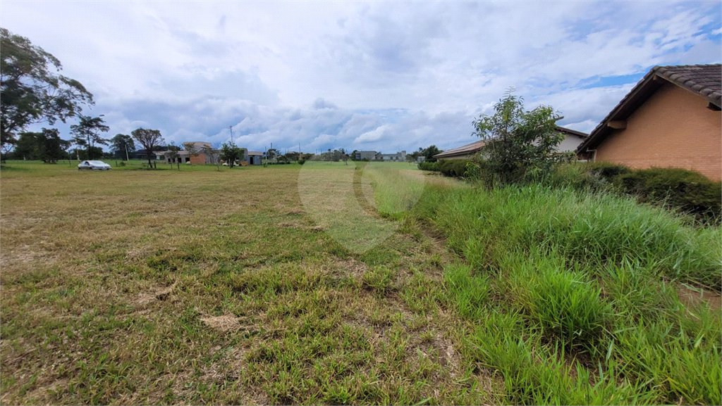 Loteamento Residencial no Condomínio Vila Pinhal do Broa.