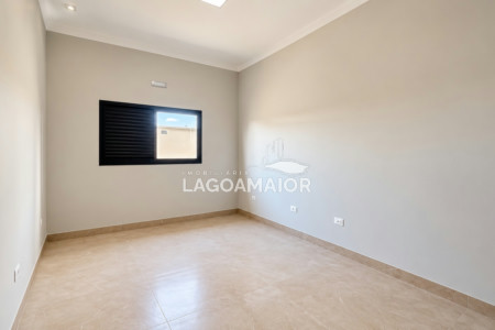 Casa à venda com 3 quartos, sendo 1 suíte, no condomínio Terra Ville, Três Lagoas - MS