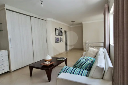 Lindo sobrado com 4 suites e piscina à venda, 365m², por R$ 2.450.000,00 no condomínio Villa Suiça, em Indaiatuba/SP.