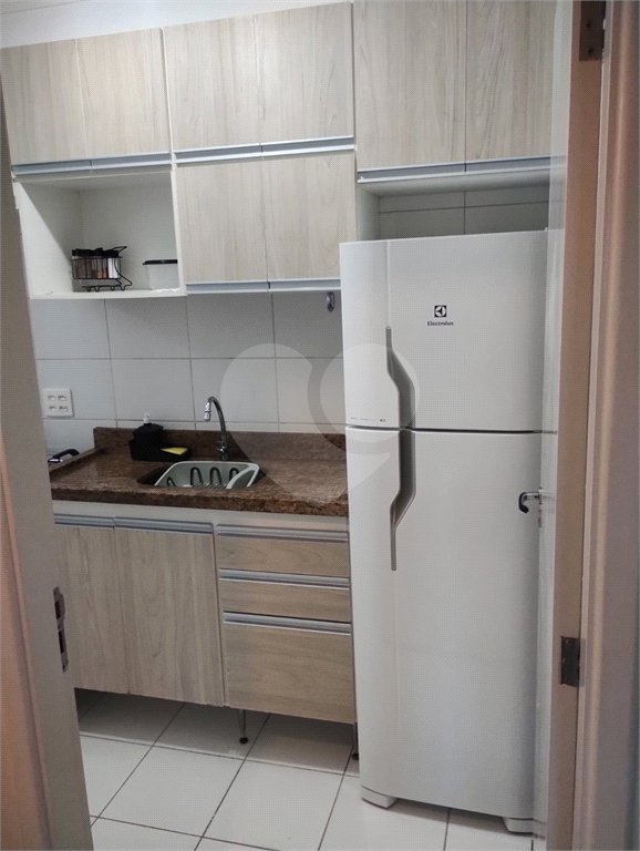 JARAGUÁ – FIT JARAGUÁ. Apartamento lindinho, em condomínio praticamente novo, super organizado e agradável, em local tranquilo com vista livre.