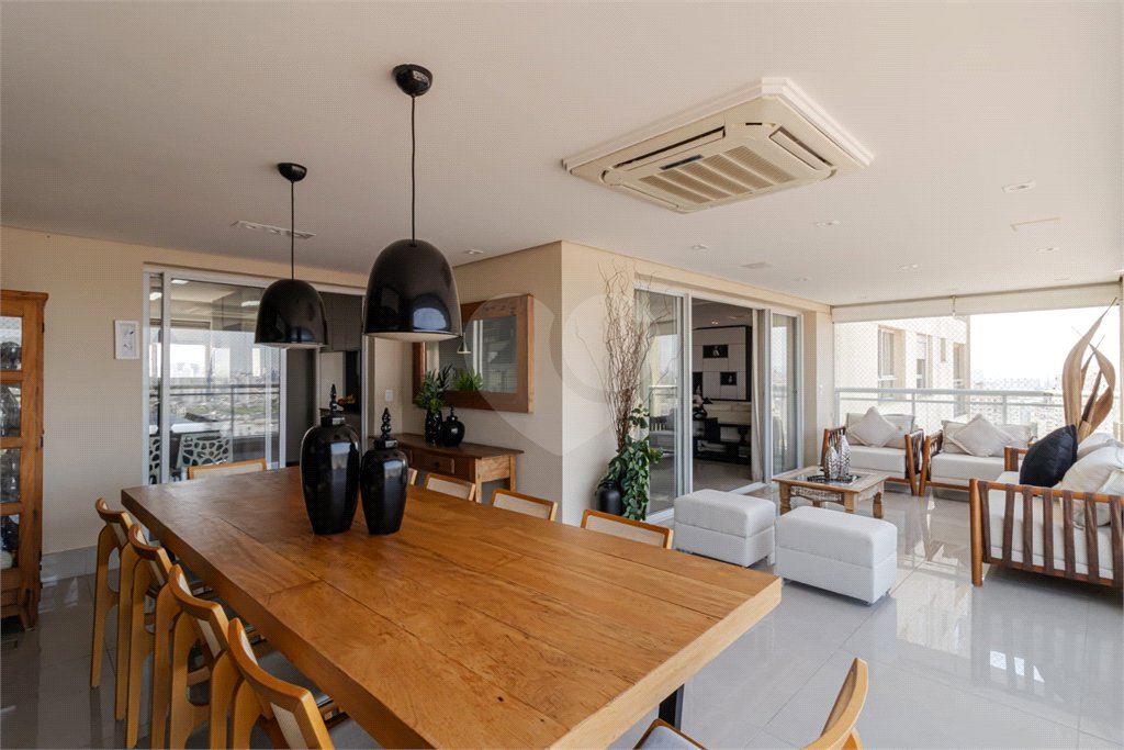 APARTAMENTO IPIRANGA COM 4 SUÍTES E 3 VAGAS - REFORMADO!