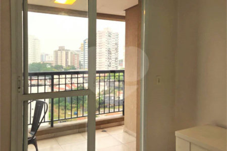 Apartamento na Chácara Inglesa com 2 dormitórios (1 suite), varanda, vista livre e vaga