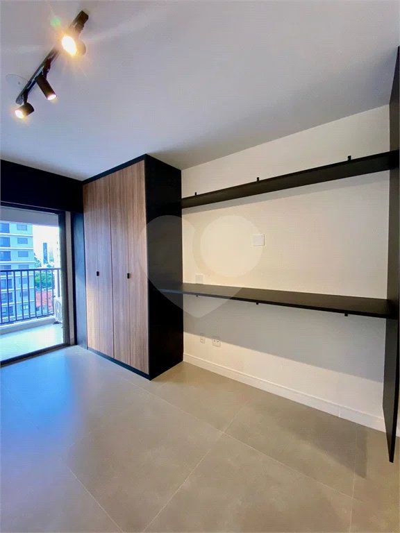 Studio metrô conceição.