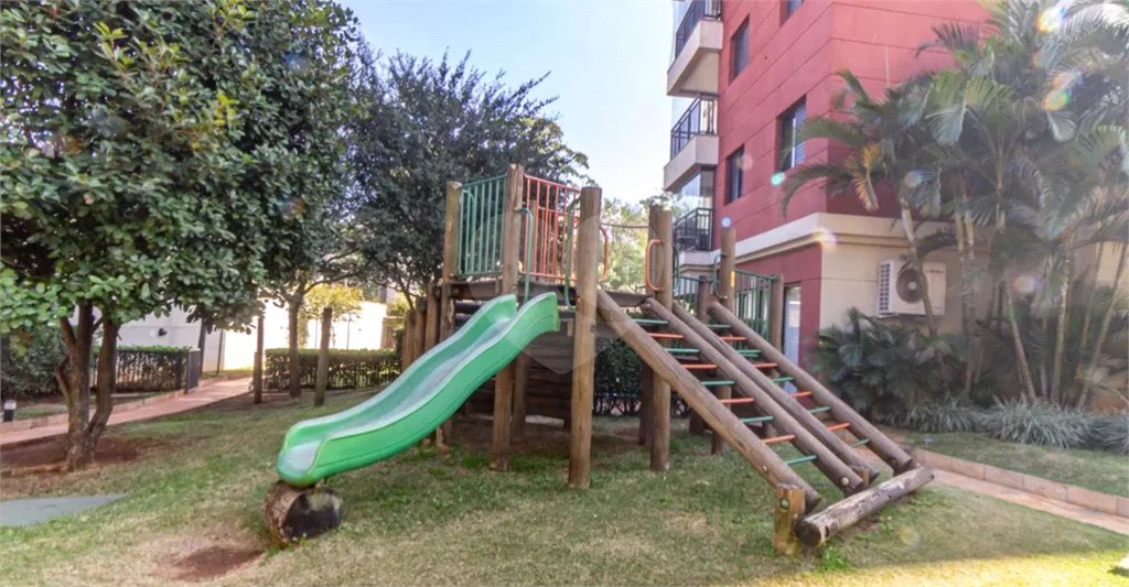 Apartamento à venda na Moóca, 68m², 2 dormitórios, 1 suíte, 1 vaga, ar condicionado, varanda, lazer completo