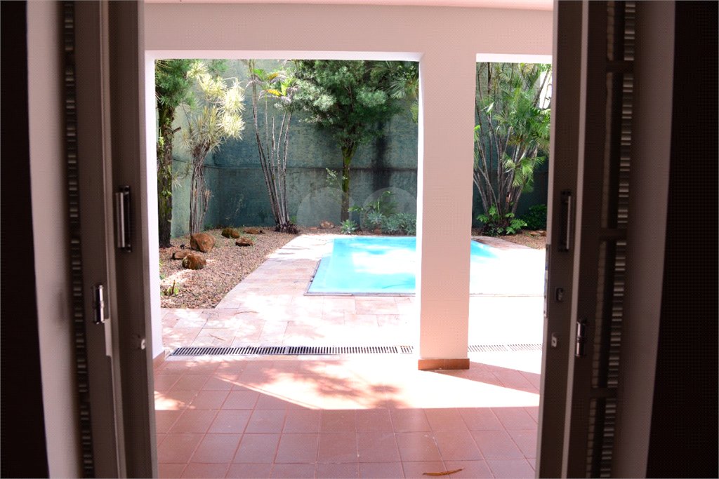 Casa térrea em Araraquara/SP.