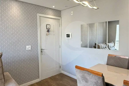 Apartamento com 48m², 2 dormitórios, 1 vaga de garagem, à venda em Itaquera.
