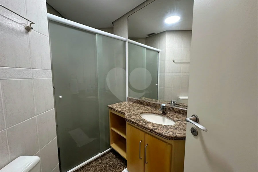 Apartamento à venda com 3 quartos, sendo 1 suíte, em Riviera de São Lourenço, Bertioga, SP