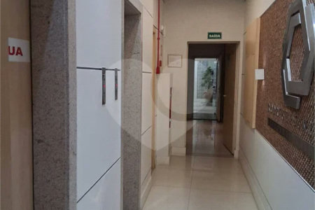 Sala comercial no centro de São Paulo