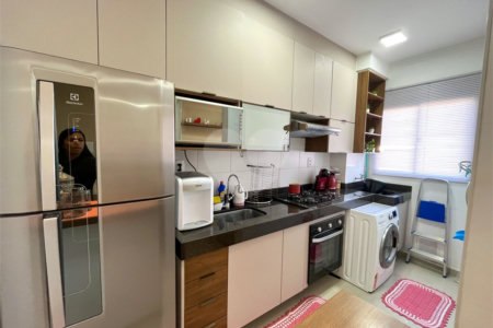 Apartamento à venda no condomínio Parque dos Manacás