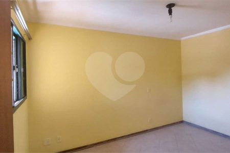 Apartamento no Condomínio Joan Miro .