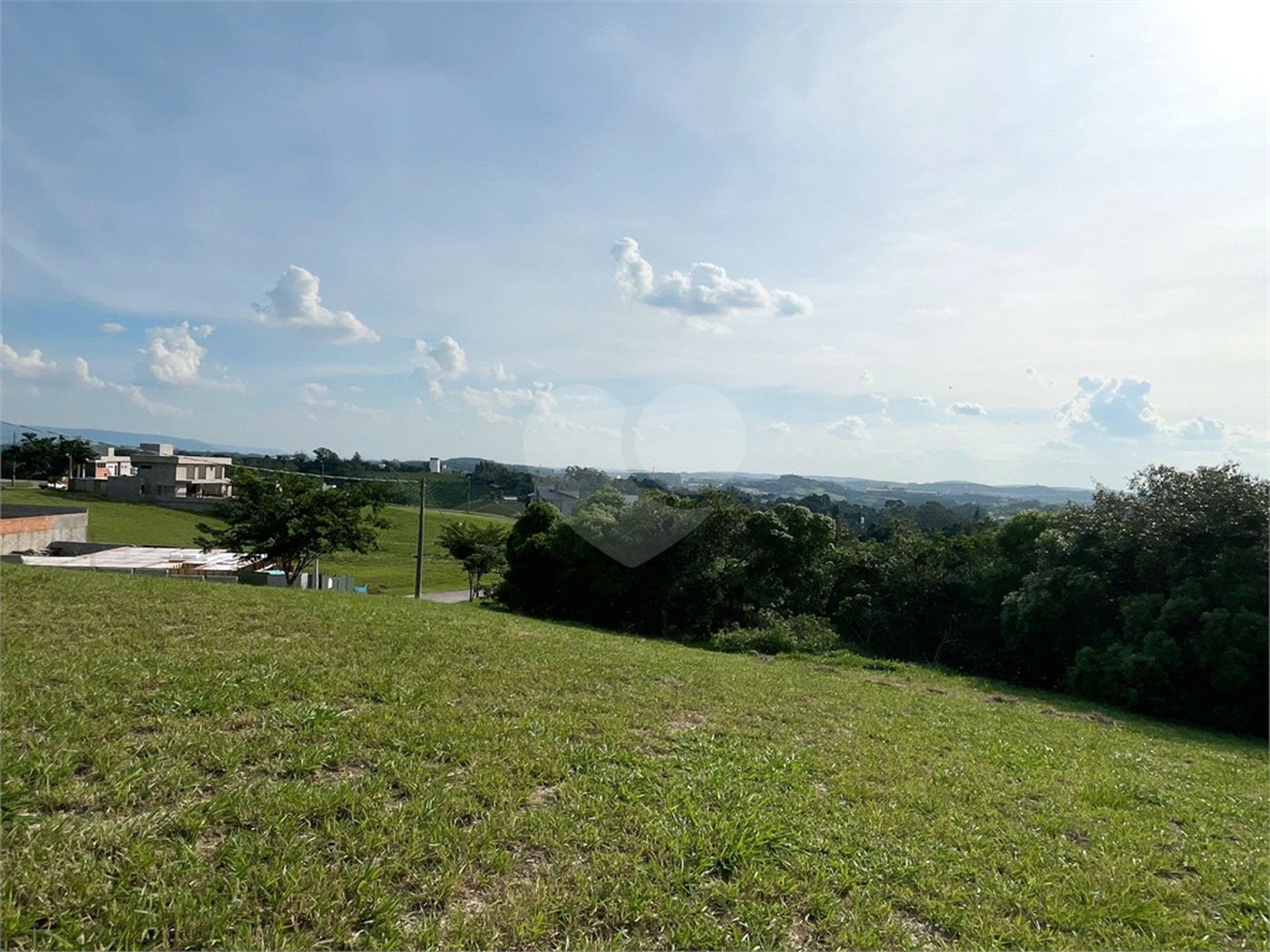 Terreno a venda no condomínio Reserva Santa Isabel Louveira