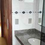 Apartamento Espaçoso com 4 Dormitórios, Suíte e Varanda no Jardim Paris