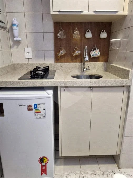 Apartamento tipo kit net á venda centro de Indaiatuba, sem vaga de garagem.