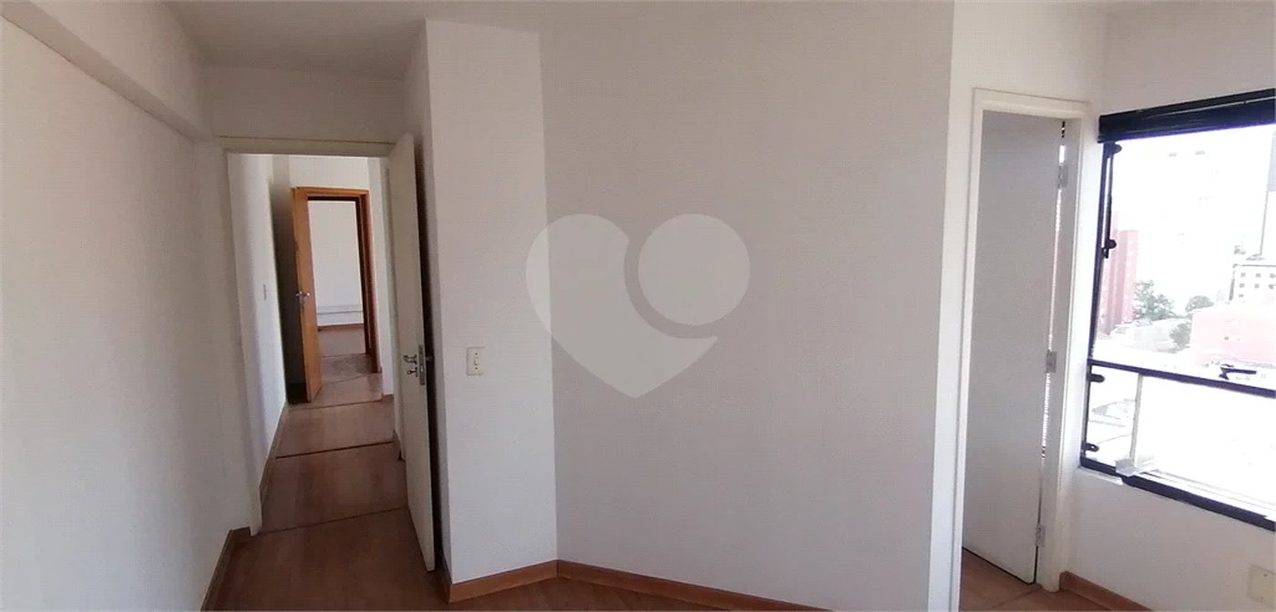 SALA COMERCIAL 55m2 Á VENDA NA VILA MARIANA (LADO DIREITO)