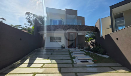 Casa à venda com 4 suítes em Costa do Sol, Bertioga, SP