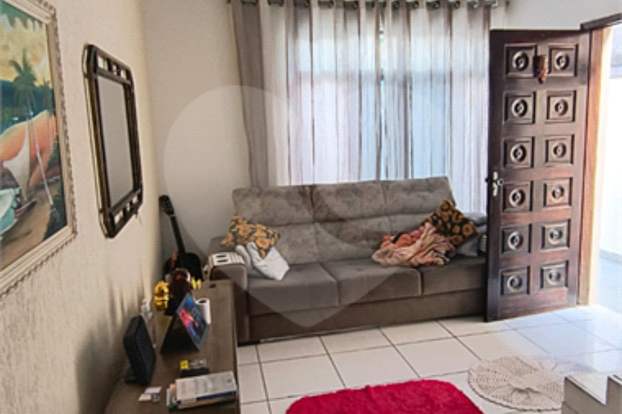 Sobrado à venda com 3 quartos em Tremembé, São Paulo, SP
