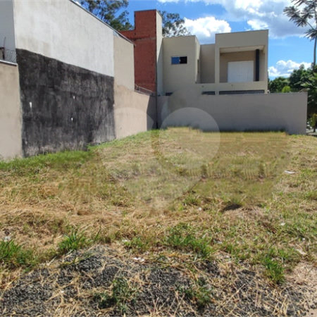Terreno à Venda em São Carlos, no bairro Parque dos Flamboyants