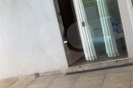 Excelente casa toda reformada e com otimo acabamento com churrasqueira e piscina