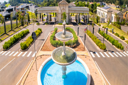 Indaiatuba - Villa dos Pinheiros - terreno com 680,37 ms - R$ 1.490.000,00 - condominio - R$ 1.450,00 - iptu - R4 520,00 - Com segurança inteligente, fiação e internet por fibra ótica subterrâneas, gás encanado e uma exuberante área verde preservada com nascentes naturais, Salão de festas, lounge
