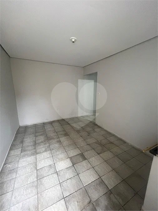 Casa de fundos para locação Jardim Juscelino Kubitschek
