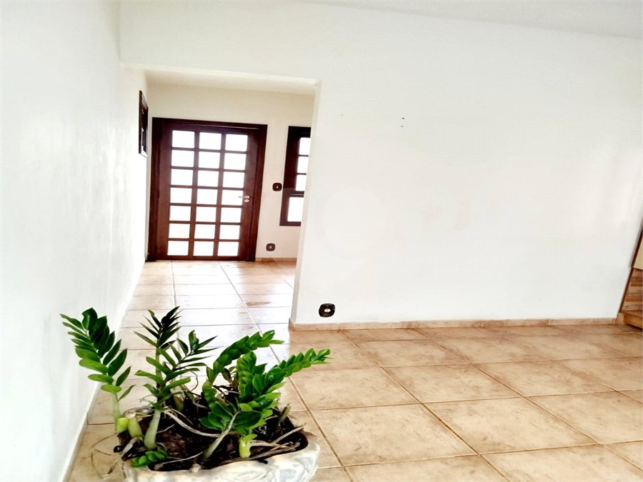 Sobrado à venda em Araras – Santa Olivia II 3 dormitórios 1 suíte