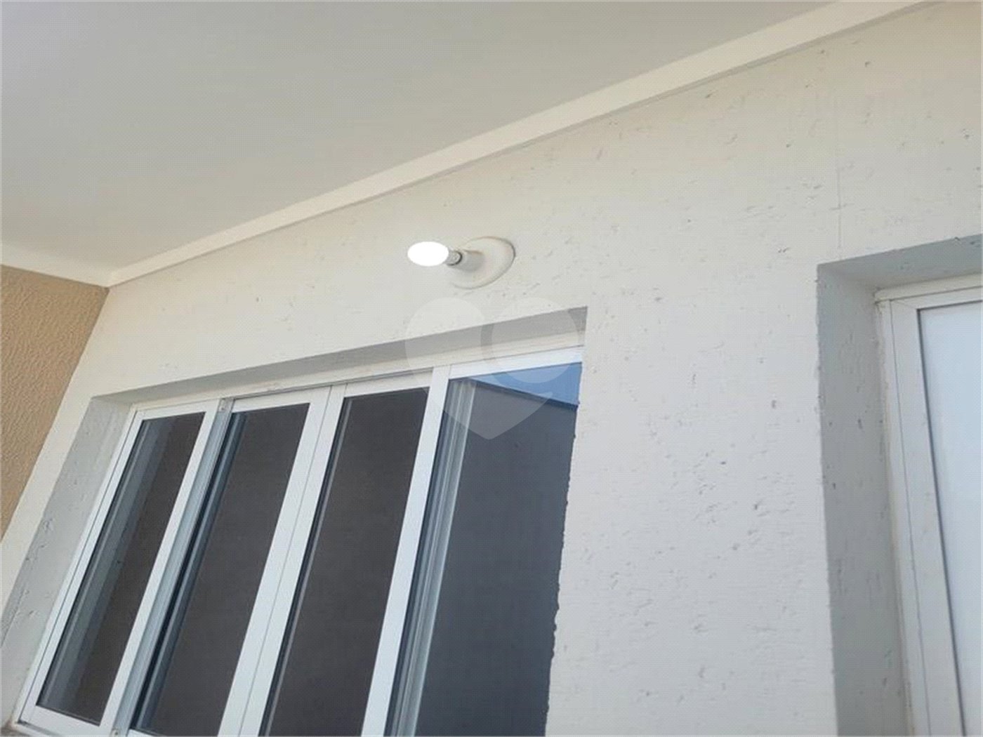 Indaiatuba - Sobrado para venda e Locação - Jardim Nely em Indaiatuba - R$ 425.000,00 - aceita parte em permuta - Bairro tranquilo com fácil acesso a rodovias, Shopping Polo Parque Mall - Assai, Polo shopping - Com duas suítes sendo uma com sacada, , lavabo. área de serviço , 2 vagas, portão ele