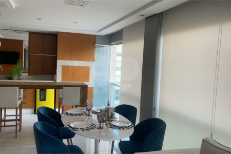 Apartamento na Mooca com 204 m² com vista maravilhosa, sendo 3 suítes e 4vagas.