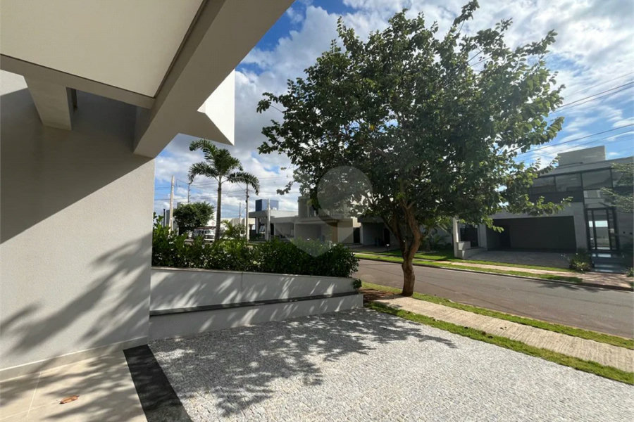 Excelente Casa Plana no Condomínio Bela Vista